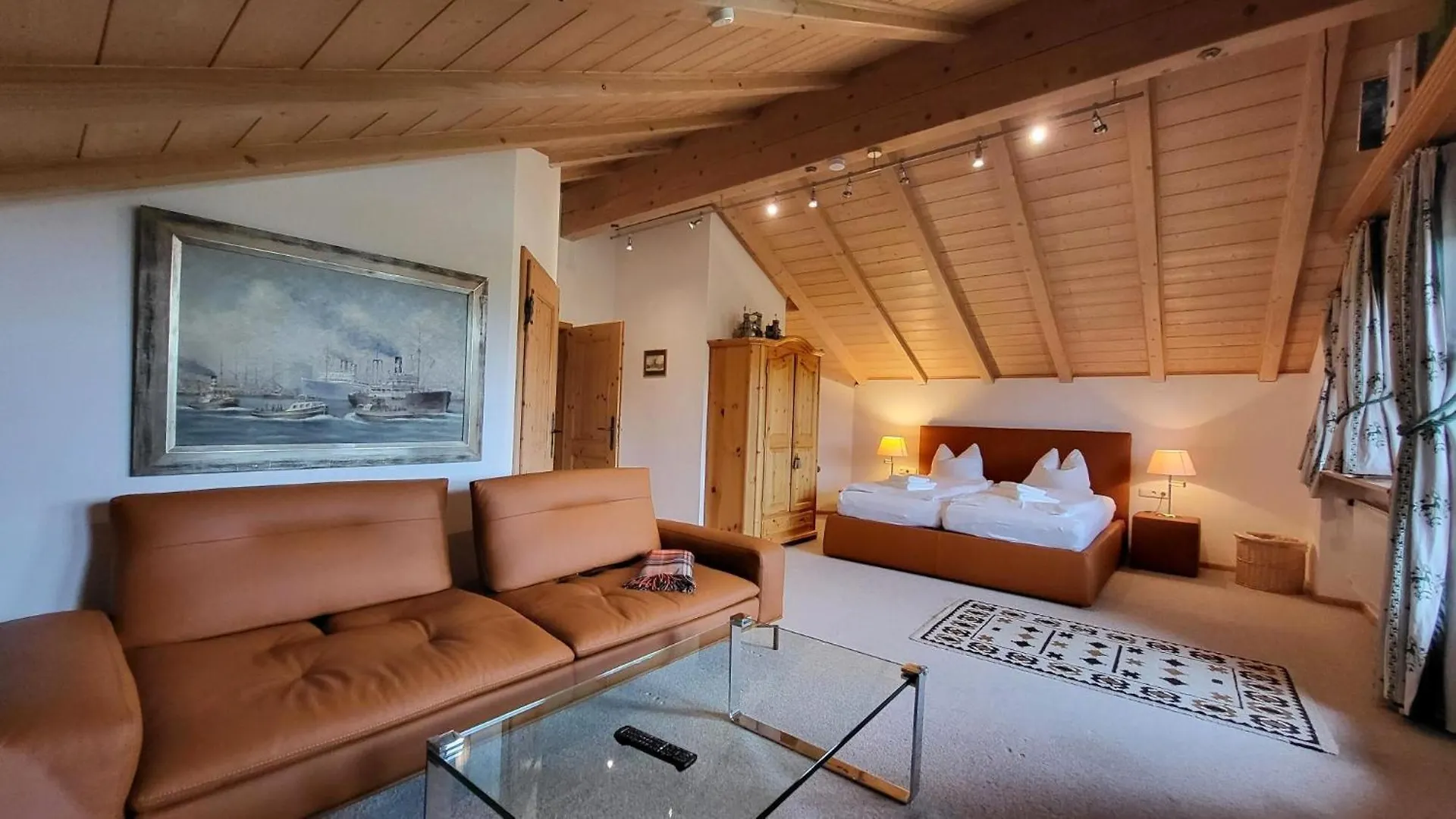 Landhaus Leu'N Uhl Fussen 0*,